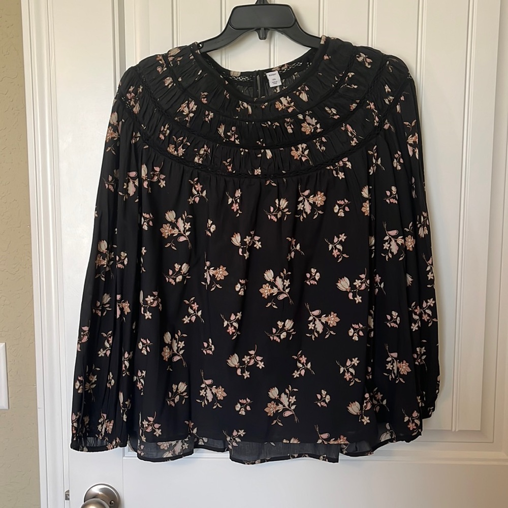 Black floral long sleeve blouse